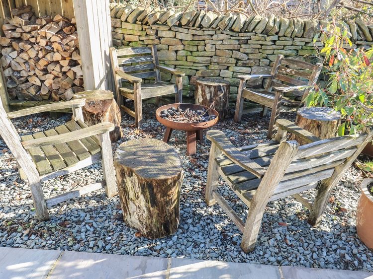 Outdoor firepit seating area